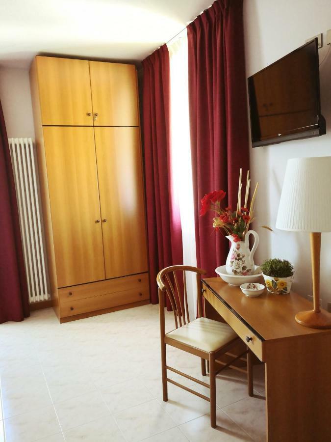 Hotel Corte Dal Castello Lazise Exterior foto